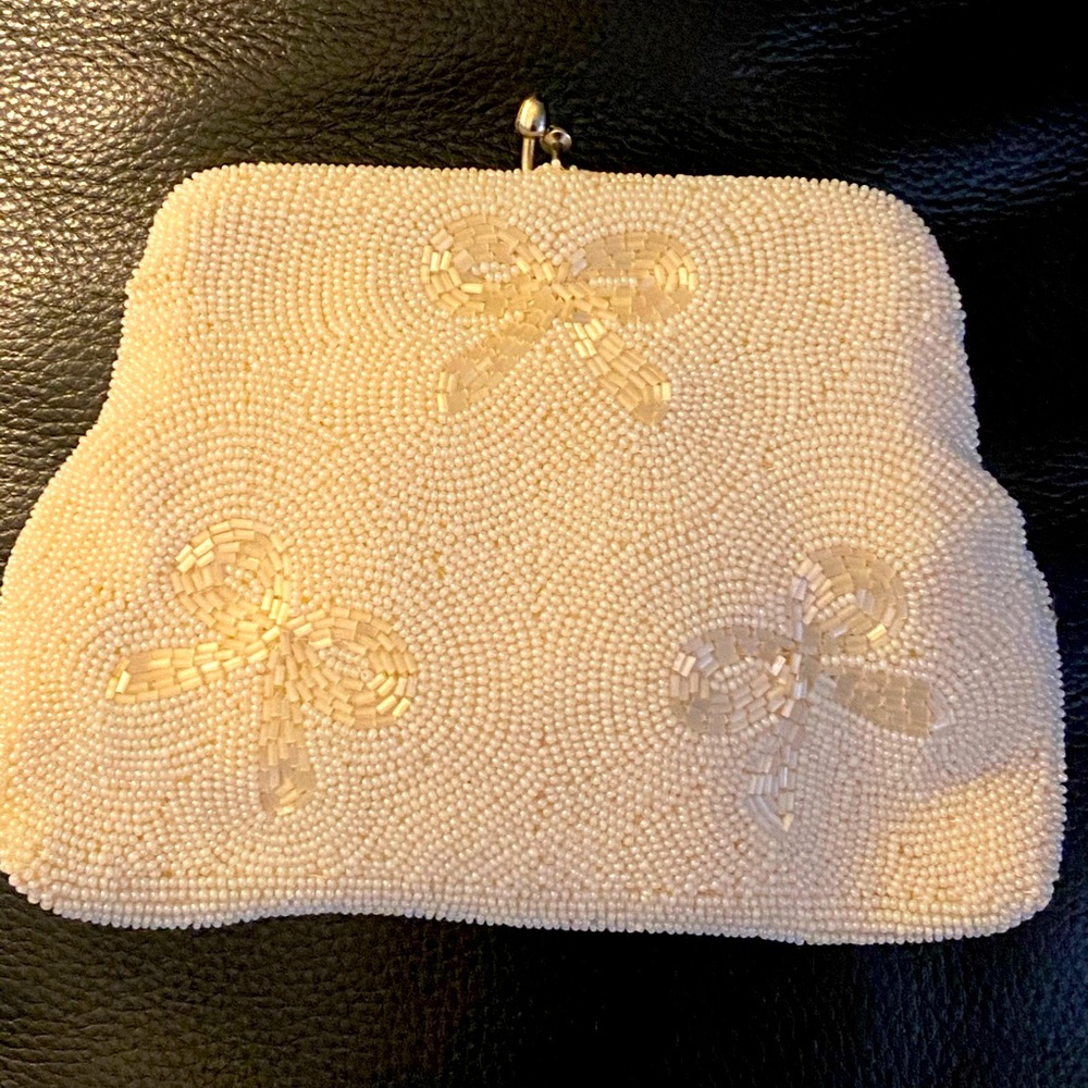 Beaded bow design vintage clutch handmade japan 7”x 5”